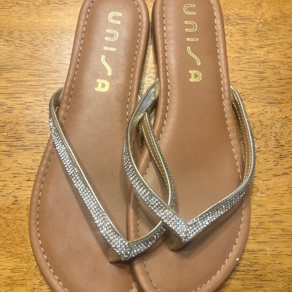 Women’s sandals